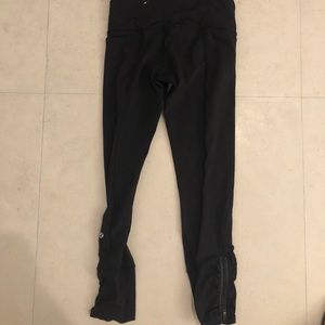 Lulu cropped leggings